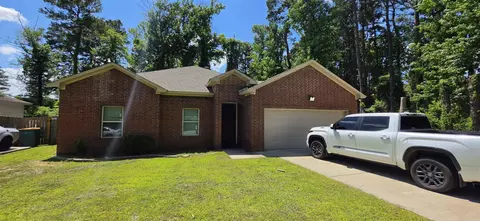 65 Westchester Dr, White Hall, AR 71602