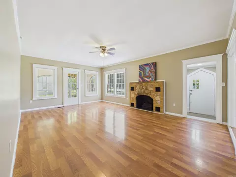 Living - 423 W 3rd, Weiner, AR 72479 photo 3 of 8