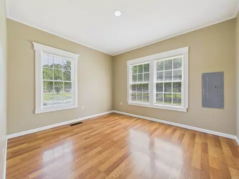 Living - 423 W 3rd, Weiner, AR 72479 photo 4 of 8