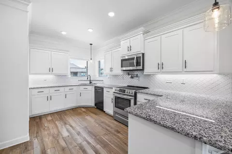 Kitchen - 111 Hayden Dr, Beebe, AR 72012 photo 1 of 3