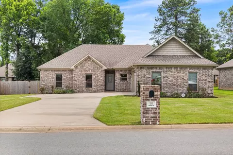 111 Hayden Dr, Beebe, AR 72012