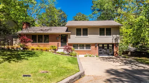 53 Pine Manor Dr, Little Rock, AR 72207