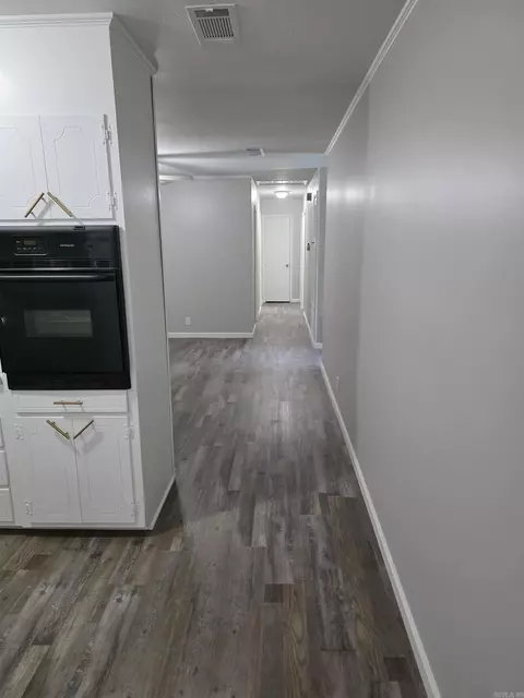 Entry Way - 2204 Sheraton Park Dr, Pine Bluff, AR 71603 photo 2 of 2