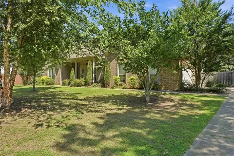 Exterior - 8 Oak Cliff Cv, Damascus, AR 72039 photo 4 of 11