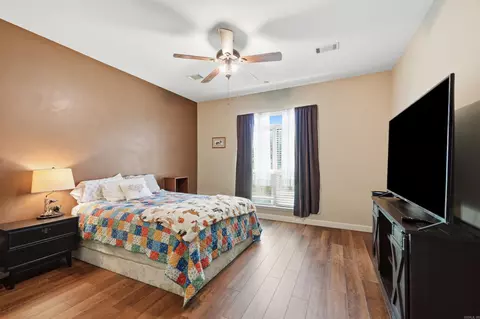 Bedroom - 8 Oak Cliff Cv, Damascus, AR 72039 photo 4 of 4