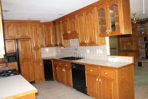Kitchen - 1237 Mc 7023, Flippin, AR 72634 photo 1 of 2