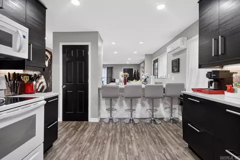 Kitchen - 222 E Highland, Malvern, AR 72104 photo 3 of 5