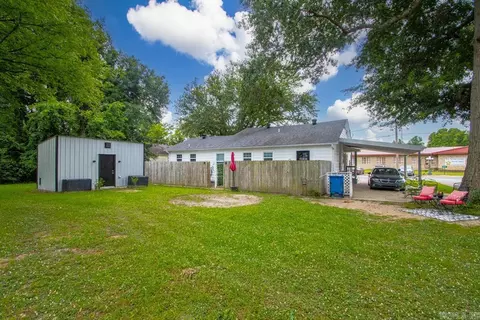 Exterior - 222 E Highland, Malvern, AR 72104 photo 6 of 9