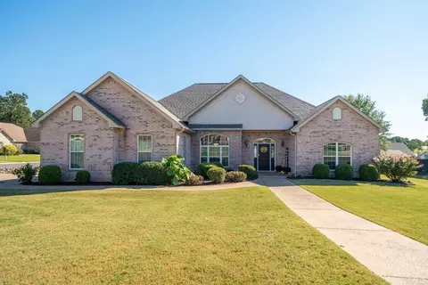 207 Quail Ridge Dr, Hot Springs, AR 71901