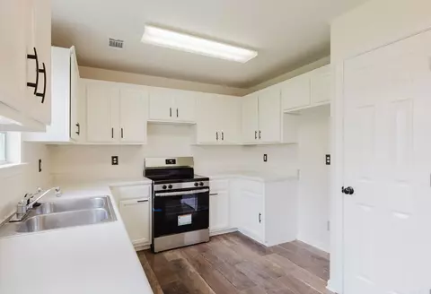 Kitchen - 1118 Allyson Ave, Bryant, AR 72022 photo 1 of 1