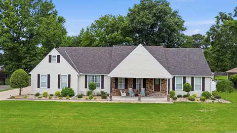 305 Brandon Dr, Beebe, AR 72012