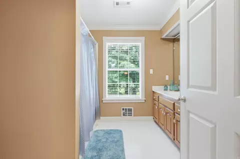 Bath - 305 Brandon Dr, Beebe, AR 72012 photo 3 of 5
