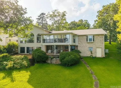 110 E Lakeland Pt, Hot Springs, AR 71913