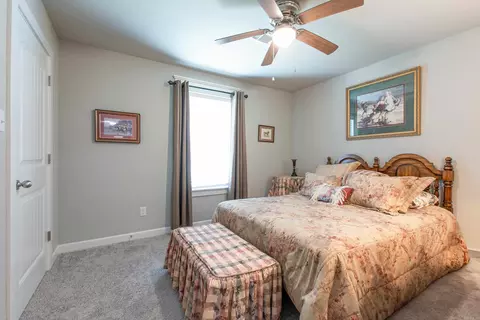 Bedroom - 2091 Ferndale Cv, Alexander, AR 72002 photo 5 of 5