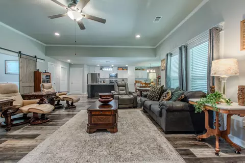 Living - 2091 Ferndale Cv, Alexander, AR 72002 photo 5 of 5