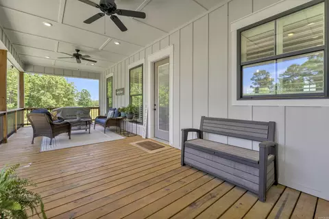 Exterior - 100 Laurie Dr, Mena, AR 71953 photo 3 of 7