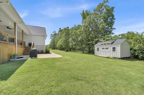 Exterior - 100 Laurie Dr, Mena, AR 71953 photo 6 of 7