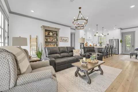 Living - 100 Laurie Dr, Mena, AR 71953 photo 3 of 3