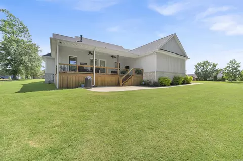 Exterior - 100 Laurie Dr, Mena, AR 71953 photo 5 of 7