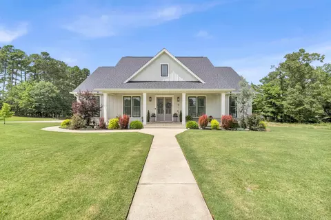 100 Laurie Dr, Mena, AR 71953