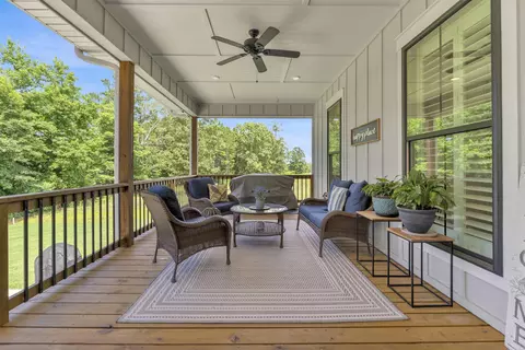 Exterior - 100 Laurie Dr, Mena, AR 71953 photo 2 of 7