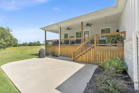 Exterior - 100 Laurie Dr, Mena, AR 71953 photo 4 of 7