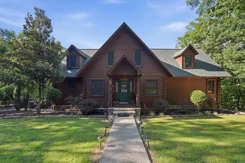 34 Bluff St, Greers Ferry, AR 72067