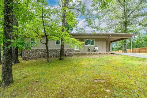 104 Birdie Ln, Hot Springs, AR 71913