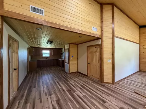 Entry Way - 113 Madelyn Ln, Vandervoort, AR 71972 photo 1 of 4