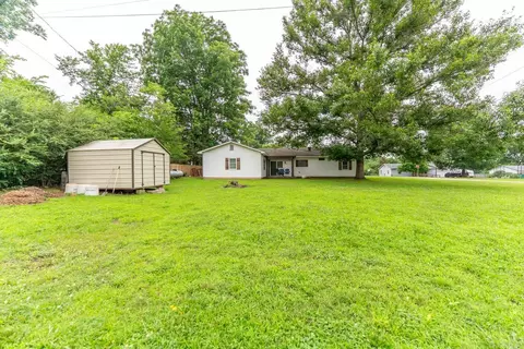 Exterior - 444 Monroe St, Thayer, MO 65791 photo 8 of 11