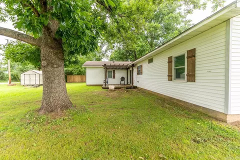Exterior - 444 Monroe St, Thayer, MO 65791 photo 5 of 11