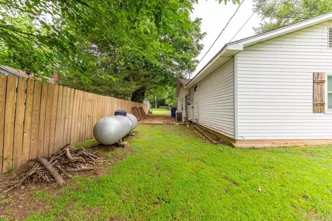 Exterior - 444 Monroe St, Thayer, MO 65791 photo 10 of 11