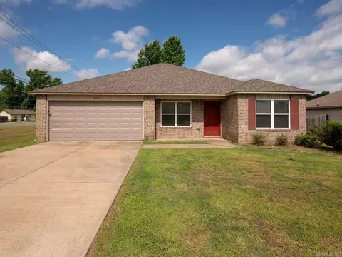 101 Palm St, Jacksonville, AR 72076