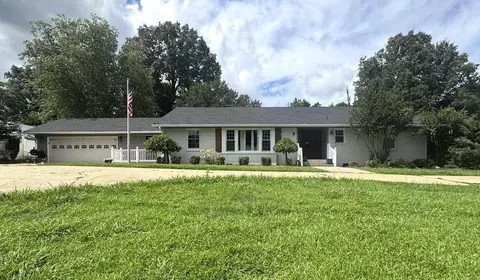 1129 W North St, Piggott, AR 72454