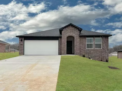 504 Cherry St, Beebe, AR 72012