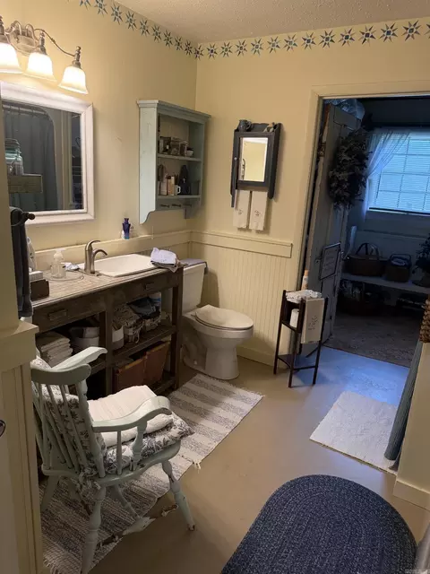 Bath - 5 Sunny Gap Rd, Conway, AR 72032 photo 5 of 6
