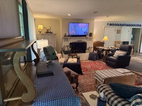Living - 5 Sunny Gap Rd, Conway, AR 72032 photo 1 of 2