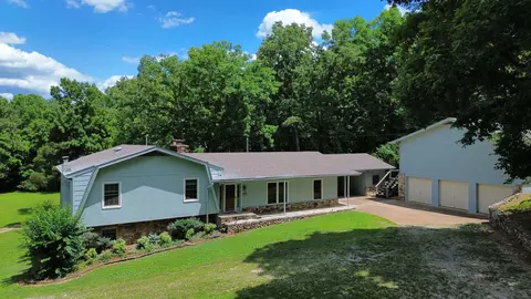 137 Rainbow Dr, Hardy, AR 72542