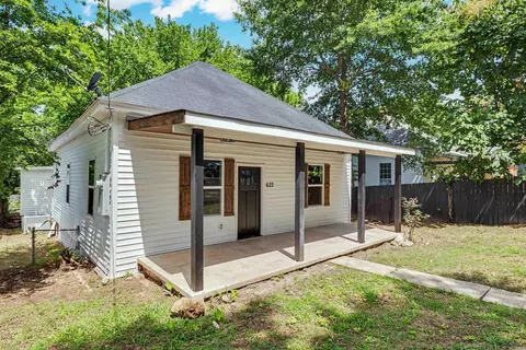 Exterior - 622 Denton St, Benton, AR 72015 photo 1 of 6