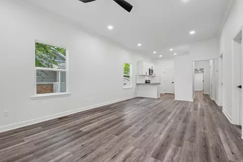 Entry Way - 622 Denton St, Benton, AR 72015 photo 1 of 5