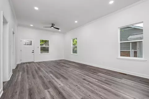 Living - 622 Denton St, Benton, AR 72015 photo 1 of 3
