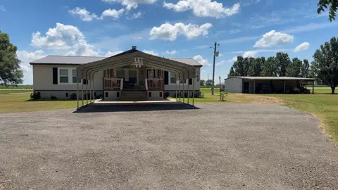 140 Terry Ln, Dumas, AR 71639