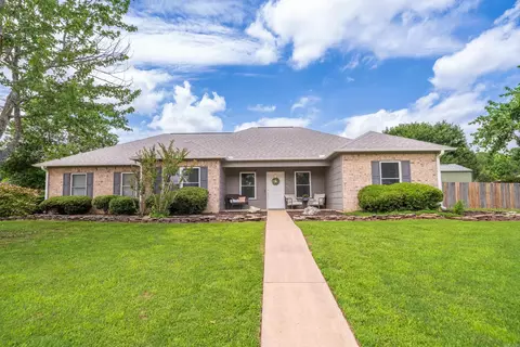 155 Mapleleaf Cir, Hot Springs, AR 71901