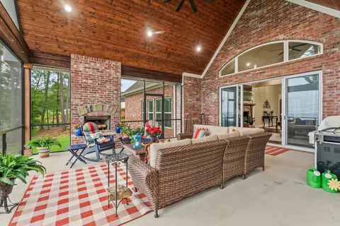 120 Northview, Conway, AR 72032 photo 11