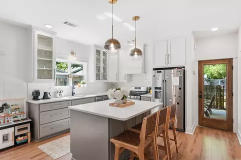 Kitchen - 2015 Scott St, Conway, AR 72034 photo 1 of 6
