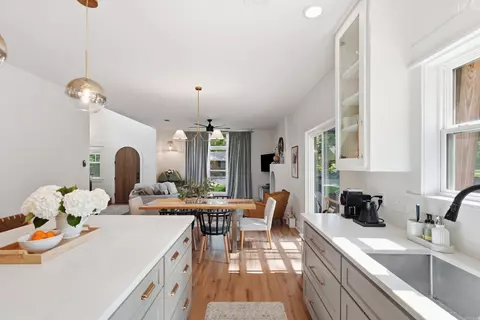 Kitchen - 2015 Scott St, Conway, AR 72034 photo 5 of 6