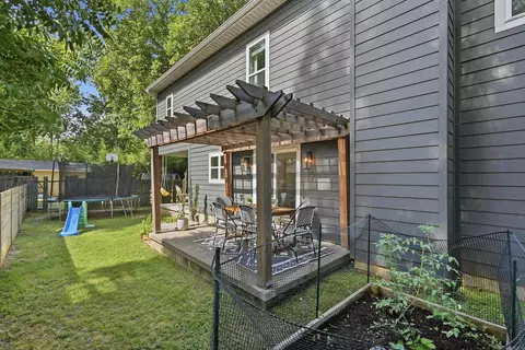 Exterior - 2015 Scott St, Conway, AR 72034 photo 6 of 6