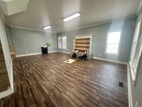 Living - 2012 Martin St, Conway, AR 72034 photo 1 of 4