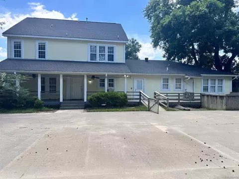 Exterior - 2012 Martin St, Conway, AR 72034 photo 2 of 5