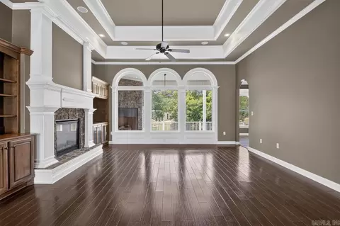 Living - 6181 Pierce Manse Loop, Benton, AR 72019 photo 2 of 5